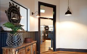 The Royal Hotel, Drouin